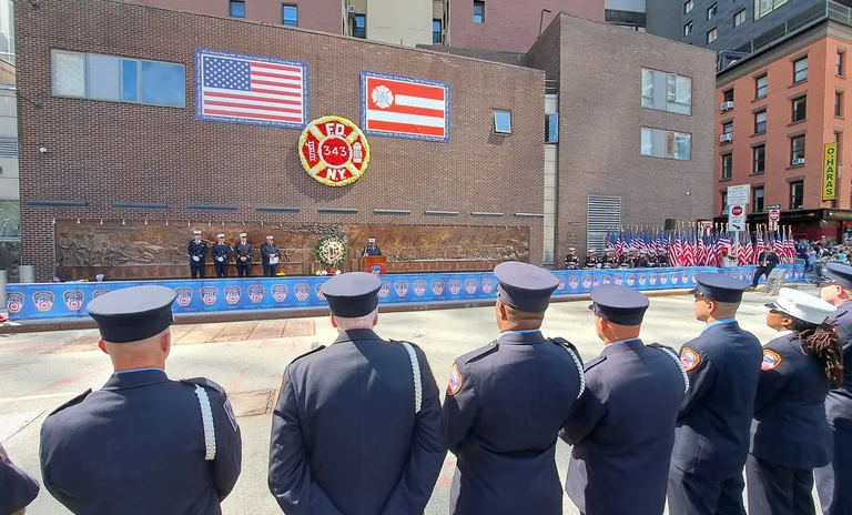 20250911_20 - 9-11 Wache 10 Präsentation.jpg