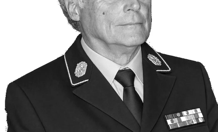 Blumenstein_1_sw-1.jpg
