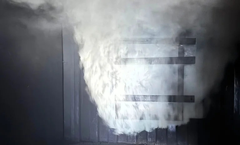 Trügerisch der Rauch - Kurz vor der Durchzündung.jpg