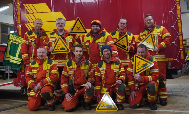 Die Gefahrgutgruppe der Feuerwehr Waging.JPG