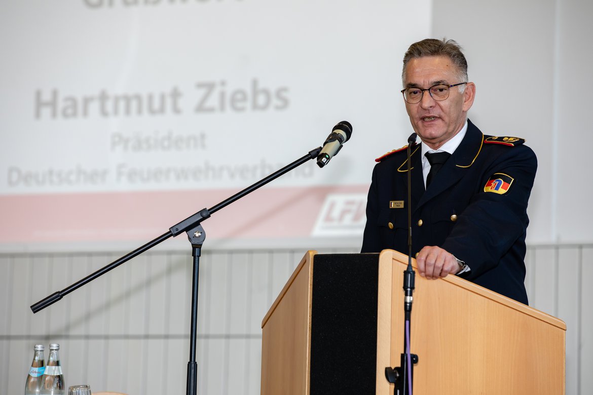 Grußwort von Hartmut Ziebs