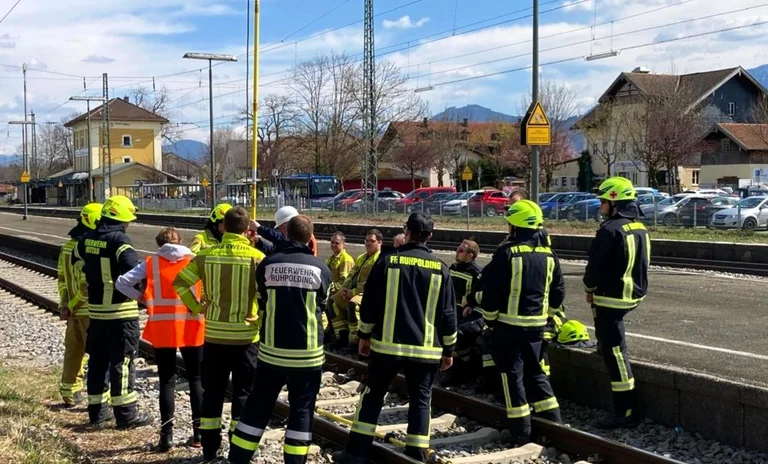 82 Einsatzkräfte.jpg