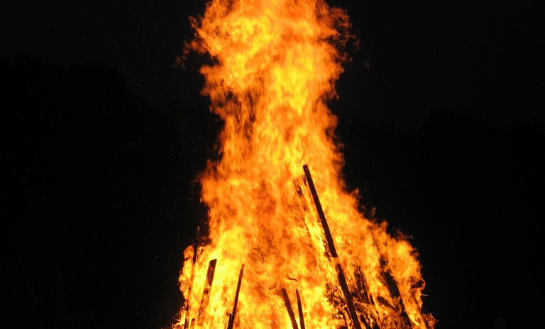 Osterfeuer.jpg