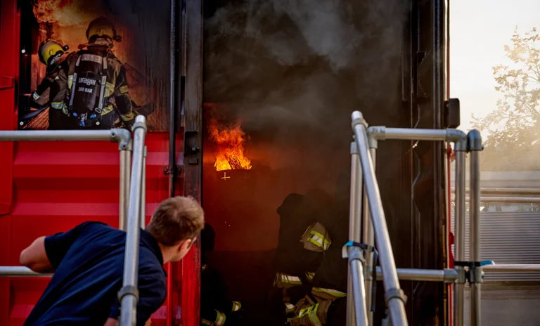 Brandübungscontainer bei der Feuerwehr_Bild3.jpg