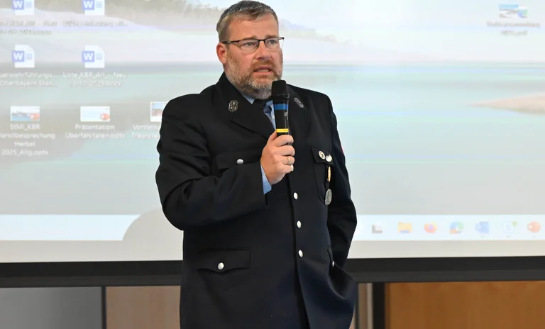 Bezirksfeuerwehrarzt Dr Wolfgang Krämer.JPG