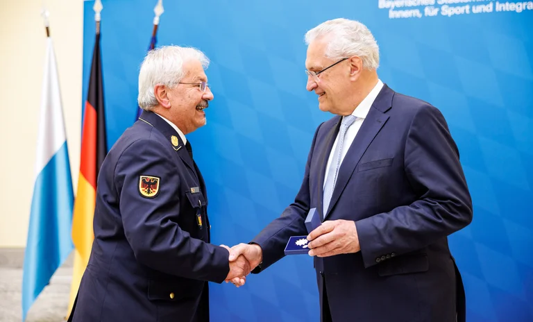 20240617_1307_Stern der Sicherheit_76.jpg
