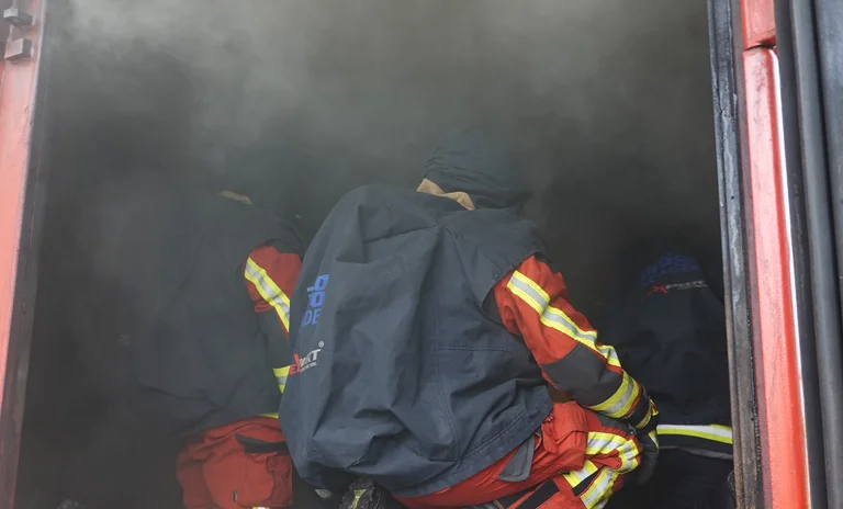 Foto 3 Beobachtungsraum Brandübungsanlage.JPG