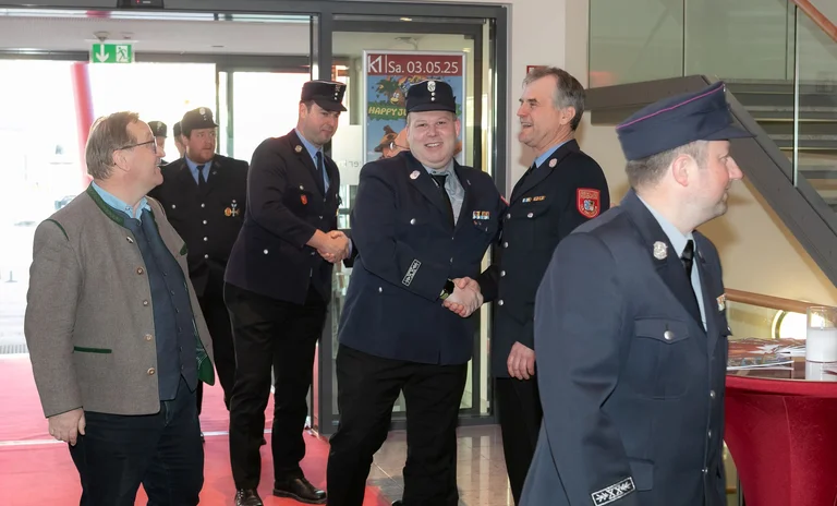 Spende Feuerwehr Rottau an Hilfe für Helfer.jpg